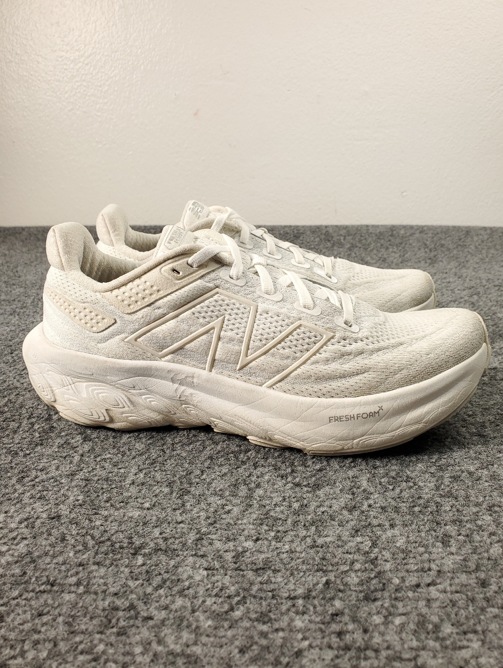 New Balance Fresh Foam 1080 v13 Womens 8.5 White Running Shoes Athletic Sneakers